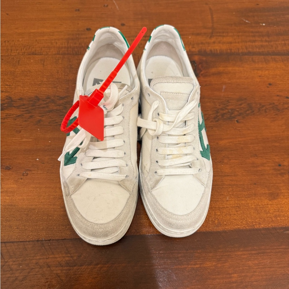 Off-white sneakers WOMENS